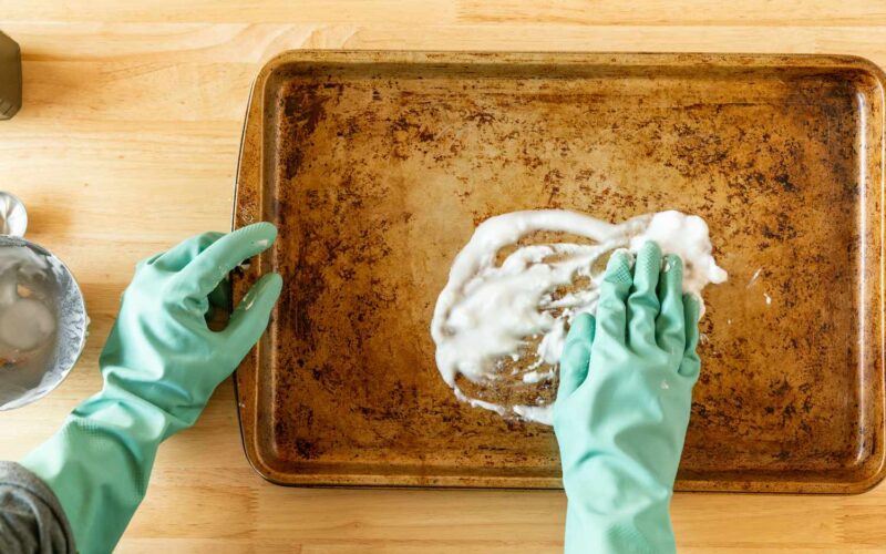 اشتباهات رایج در خانه‌داری و کاربرد جوش شیرین